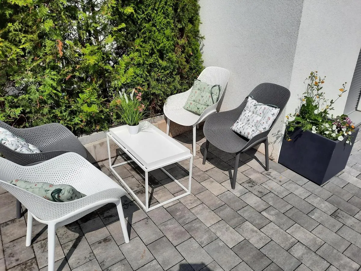 Apartments Bei Playmobil 2,130 M2,24H Self Check-In,Free Parking Zirndorf 0*,  Germany